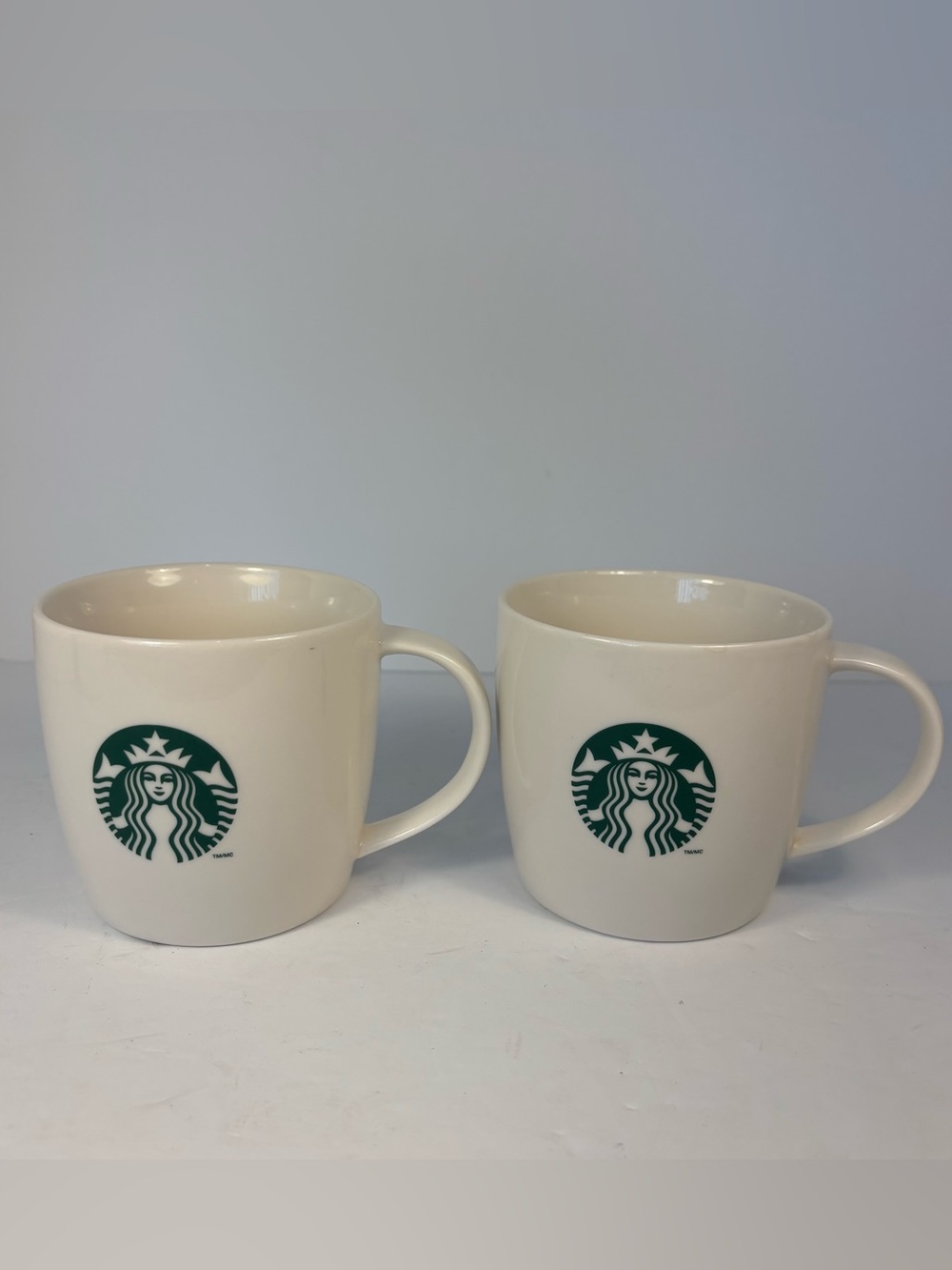 Starbucks 2013 Green Siren Logo Cream Ceramic Coffee Mugs 12 oz Set of 2